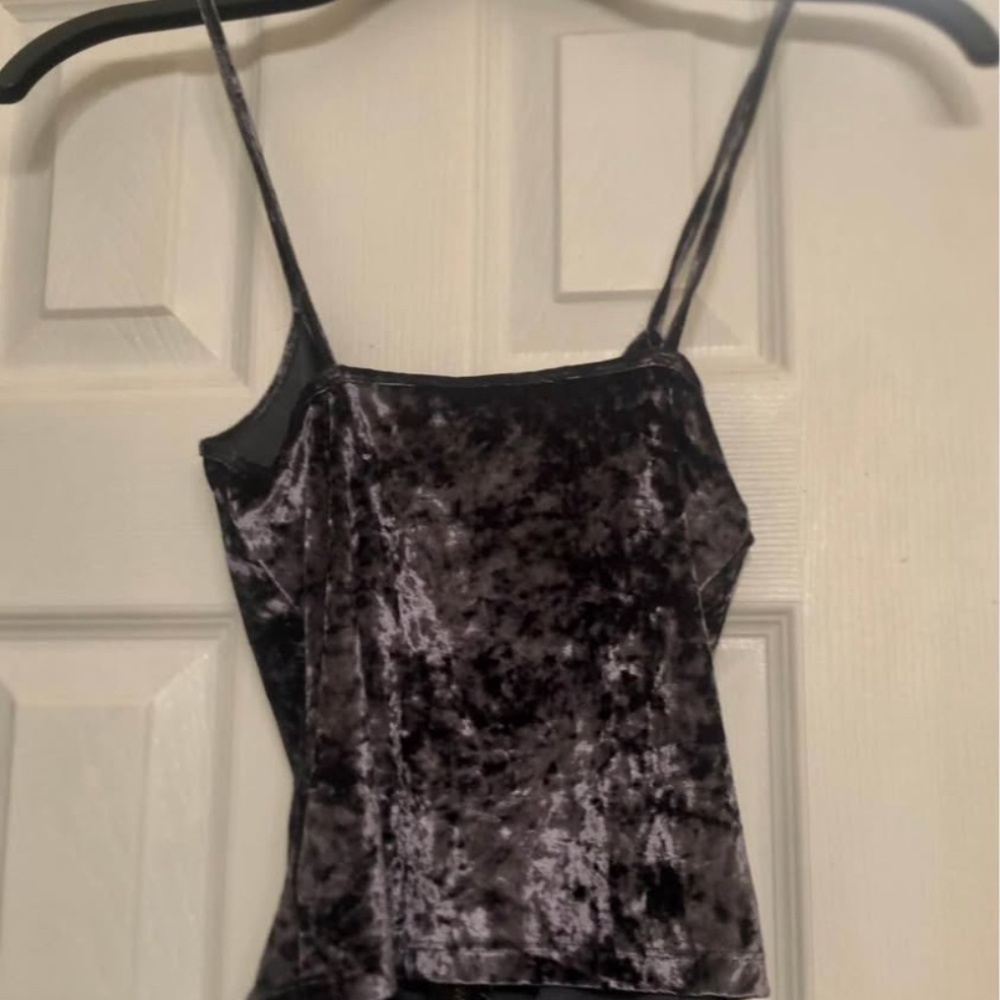 Women’s Express velvet crop top -SMALL